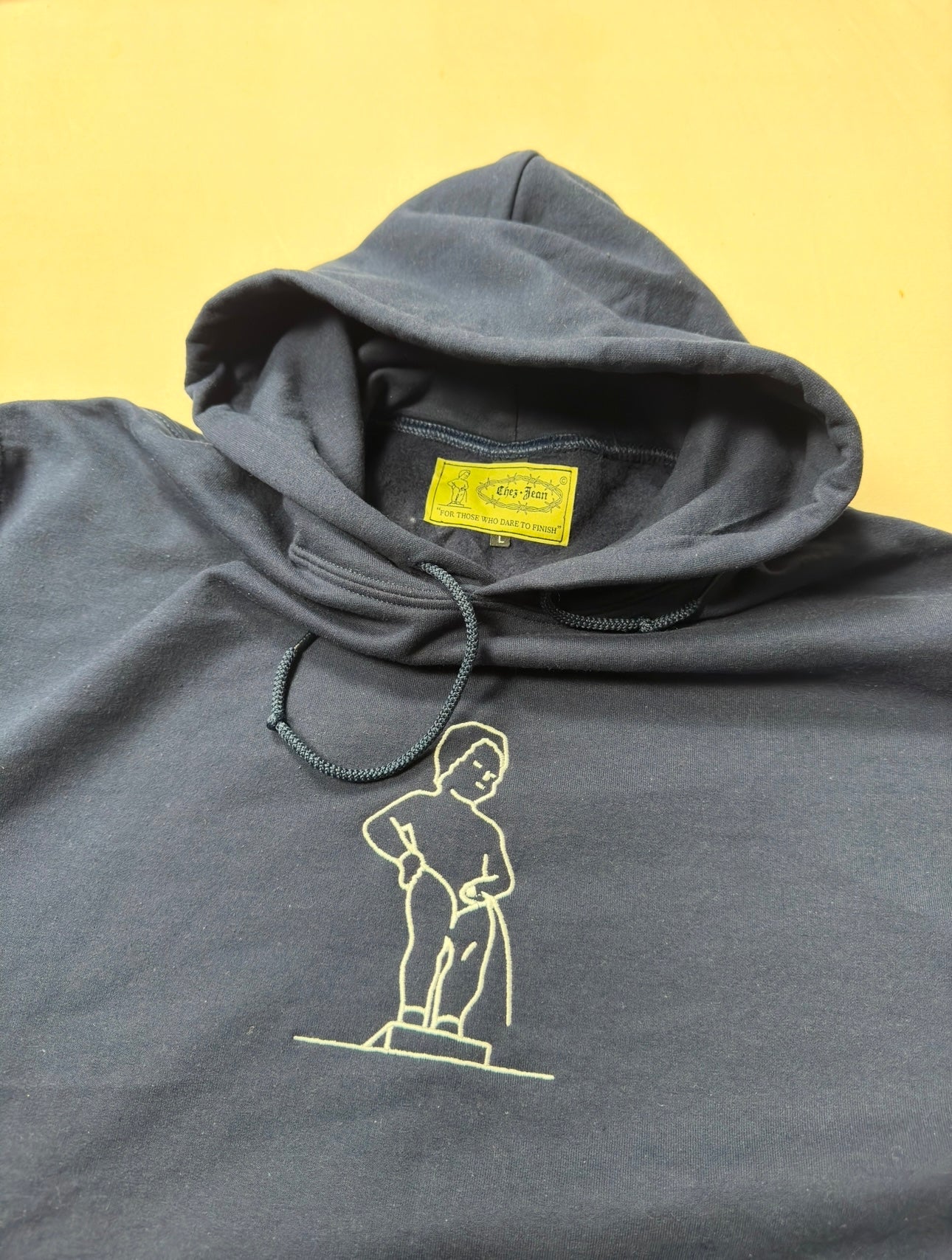 blue "manneke pis" hoody