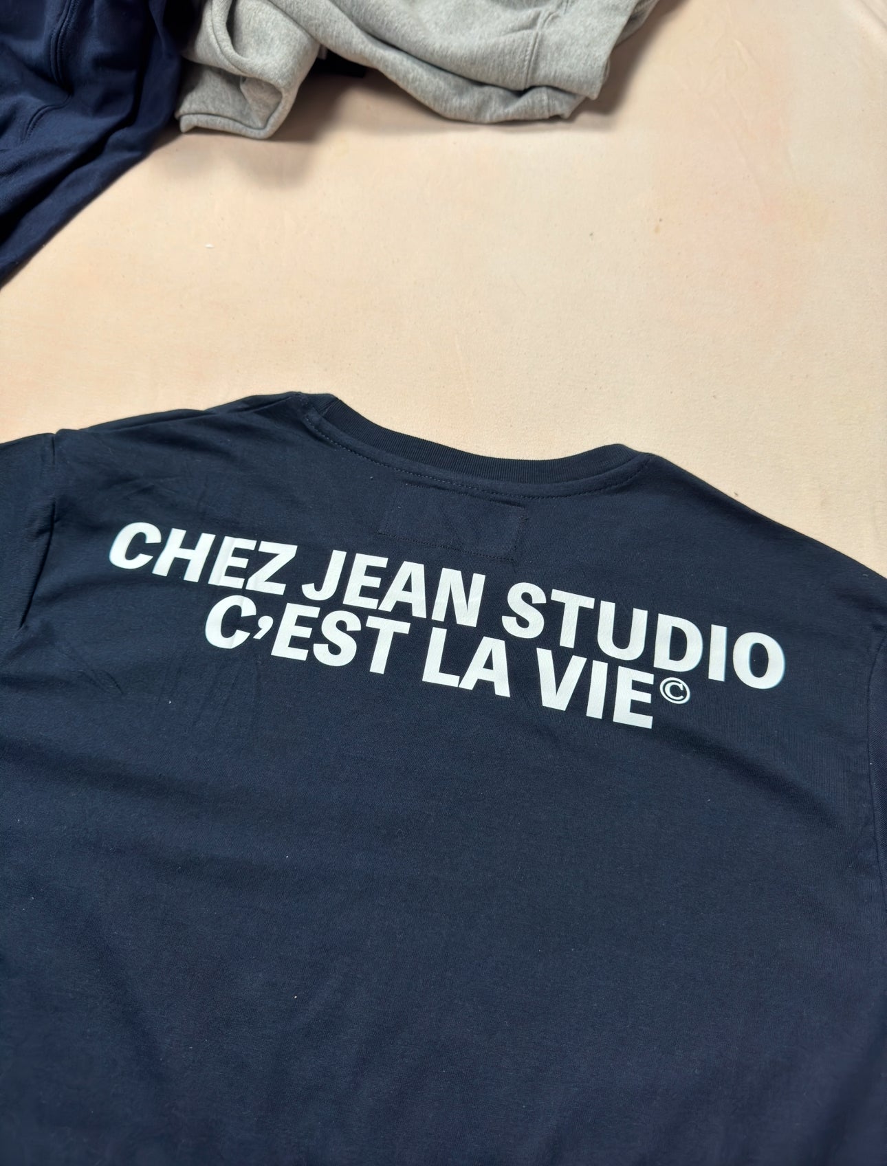 studio tshirt