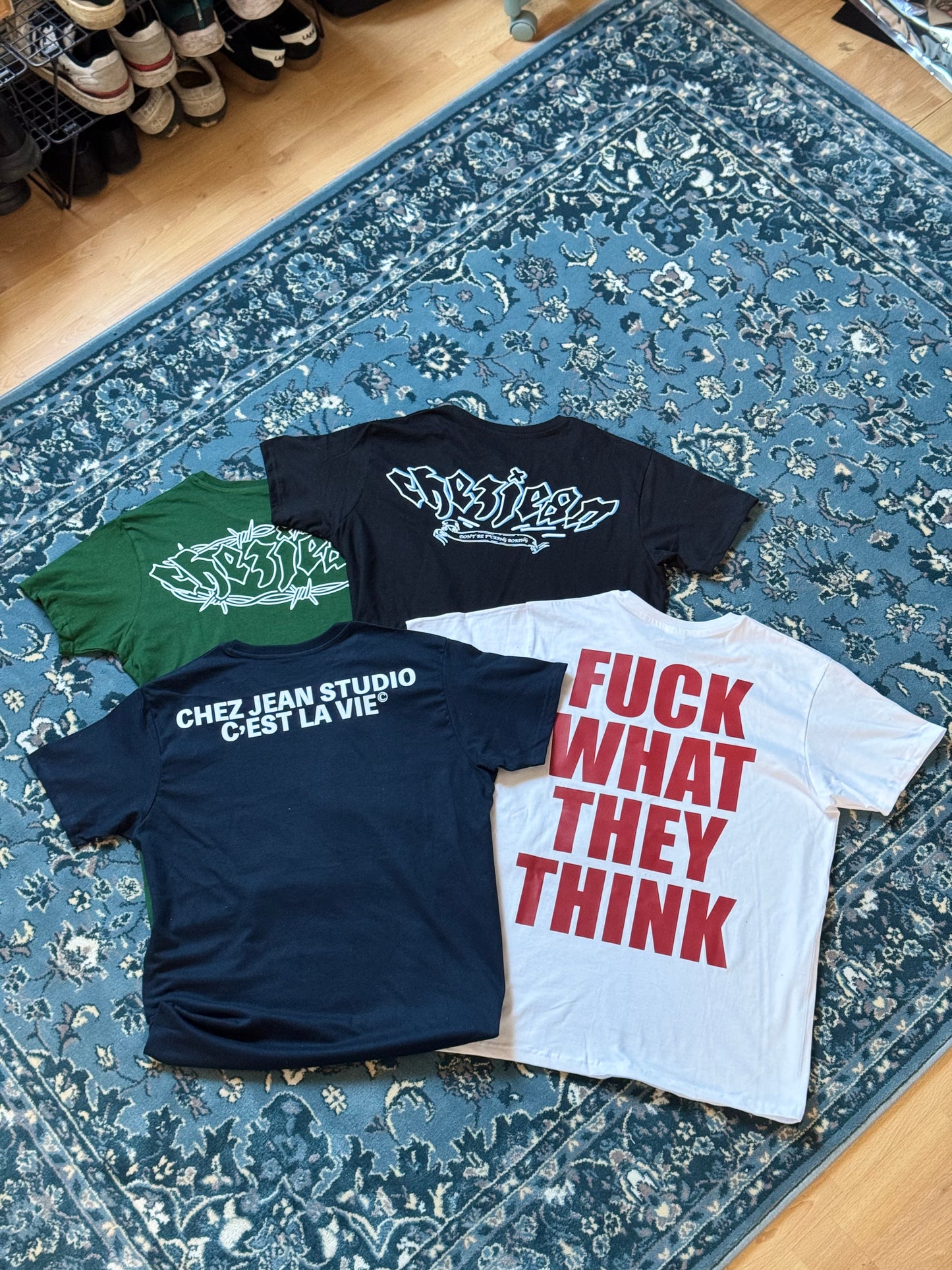 studio tshirt